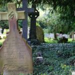 Do Graves Get Reused? Cemetery Practices Explained