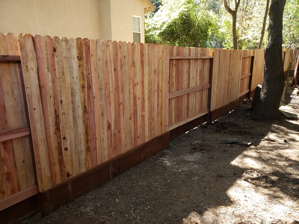 Fence Costs Between Neighbors: Who Pays?