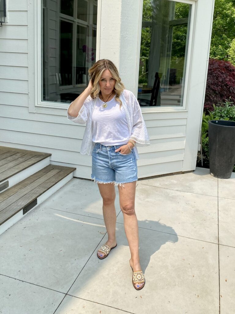 Women’s Short Shorts: Style, Comfort, and Confidence